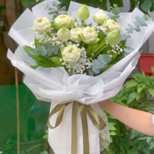 Bó Hoa Sen Trắng Tinh Tế Dành Tặng Người Đặc Biệt