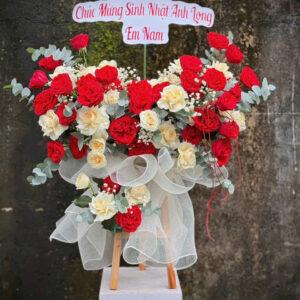 Giỏ Hoa Khai Trương Đỏ Kem Sang Trọng Và Nổi Bật
