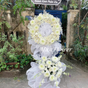 Kệ Hoa Chia Buồn Hoa Trắng Thanh Khiết Sang Trọng