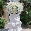 kệ hoa viếng tối giản tinh tế