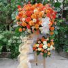 kệ hoa chúc mừng khai trương/sự kiện với phong cách sang trọng, nổi bật và rất “nhiệt đới”